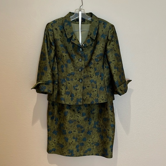 Banu Paris size 12 jacket and skirt. Worn 3 times. - Picture 1 of 3